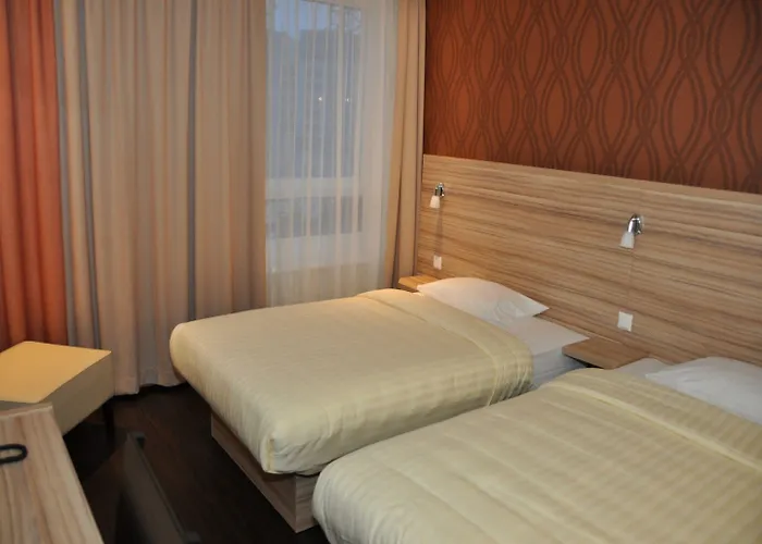 Leonardo Hauptbahnhof Otel 4*