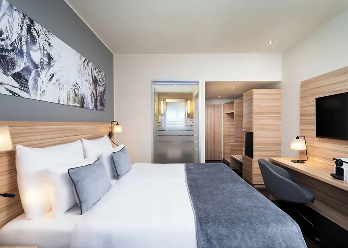 Leonardo Hauptbahnhof Hotel 4*